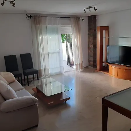 Apartamento En Colina Del Bajondillo, Апартаменти Торремолінос